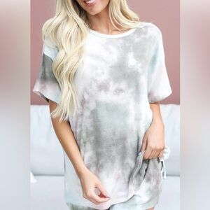 First Love pastel purple/white soft stretchy lightweight knit tie dye sweater. M